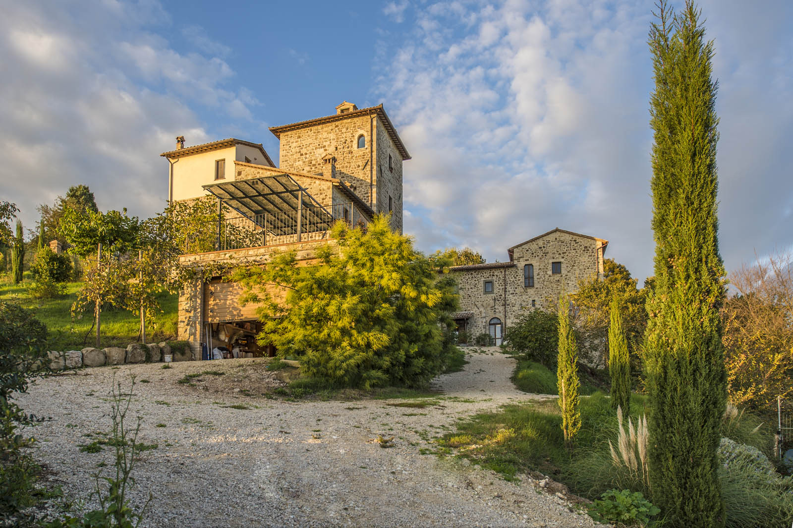 FARMHOUSE FOR SALE IN UMBRIA